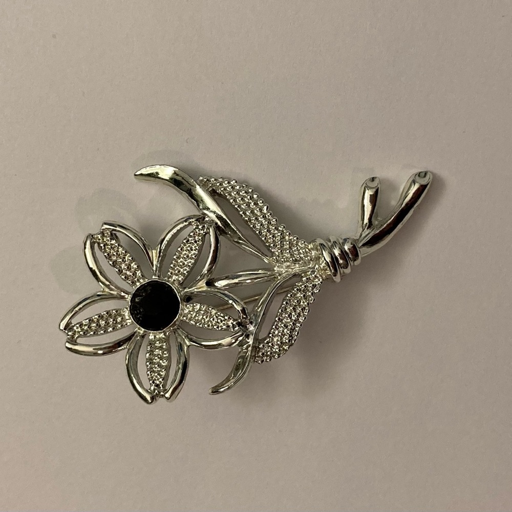 Vintage Sarah Coventry Black Beauty Flower Brooch